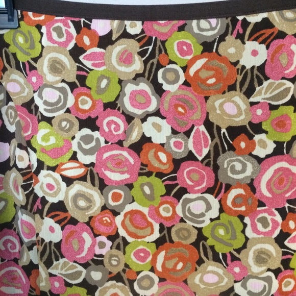 Sigrid Olsen feminine flowy skirt - Picture 2 of 8